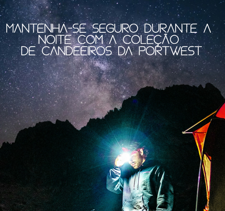 Imagem de um homem diante de uma crista montanhosa escura. O homem est&aacute; ao lado de uma tenda e usa uma lanterna frontal. Ao fundo v&ecirc;-se o c&eacute;u estrelado. Na parte superior da imagem aparece o t&iacute;tulo: em seguran&ccedil;a pela noite com a cole&ccedil;&atilde;o de lanternas Portwest.