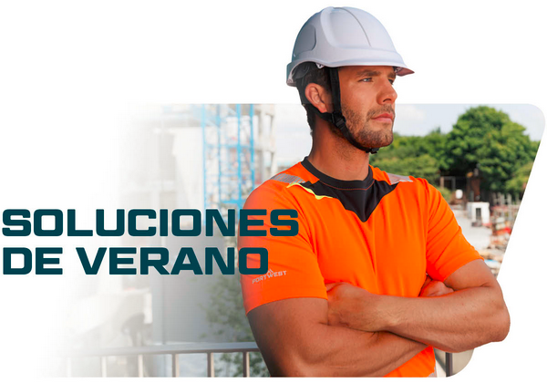 Trabalhador com t-shirt laranja de manga curta. Tem um capacete de segurança branco, tem os braços cruzados e está apoiado num corrimão. Ao fundo pode ver uma rua com árvores e um estaleiro de obras. É fornecido um link para os nossos produtos de refrigeração.