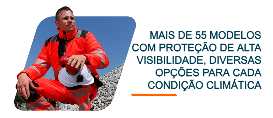 Um cavalheiro com roupas laranja de alta visibilidade, um capacete branco com proteção auricular vermelha presa está agachado de joelhos. Link para nossas roupas de alta visibilidade da coleção PW3.